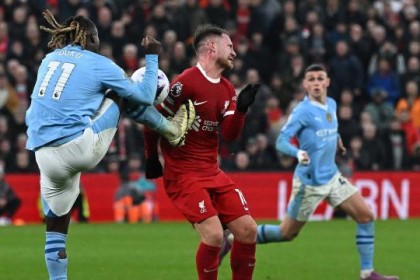 betvictor伟德(中国)唯一官方网站-前名哨：利物浦本应补时获点 大家都看到那是点球