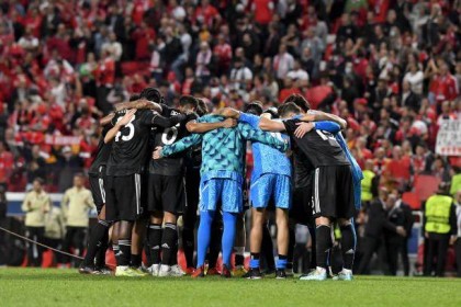 betvictor伟德(中国)唯一官方网站-梁熙明：尤文出局早已注定，阿囧被演了一出荒诞剧