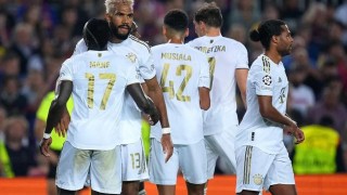 拜仁轻描淡写地碾压巴萨，德甲出人意料地碾压西甲