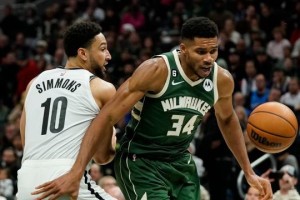 betvictor伟德(中国)唯一官方网站-欧文场上大喊：“投呀，本！”西蒙斯不进攻拖累篮网队